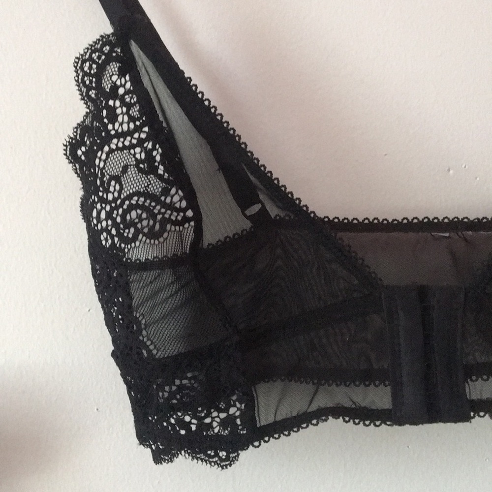 VINTAGE Black Lace Bralette SM/M - Picture 2 of 4
